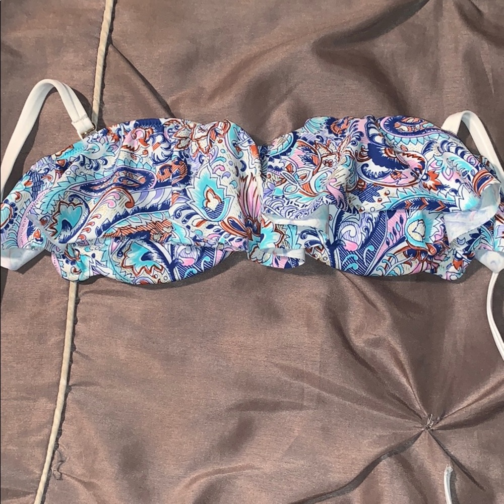 VICTORIA’S SECRET paisley bikini top